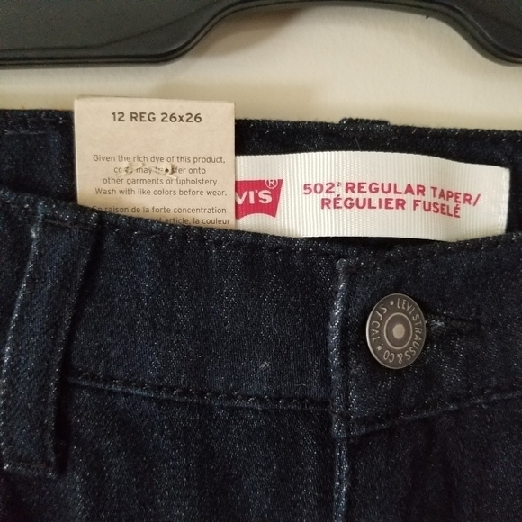 NWT Levi's 502 Dark Wash Taper Fit In size 12 Youth *Scratch flaw - Picture 3 of 8